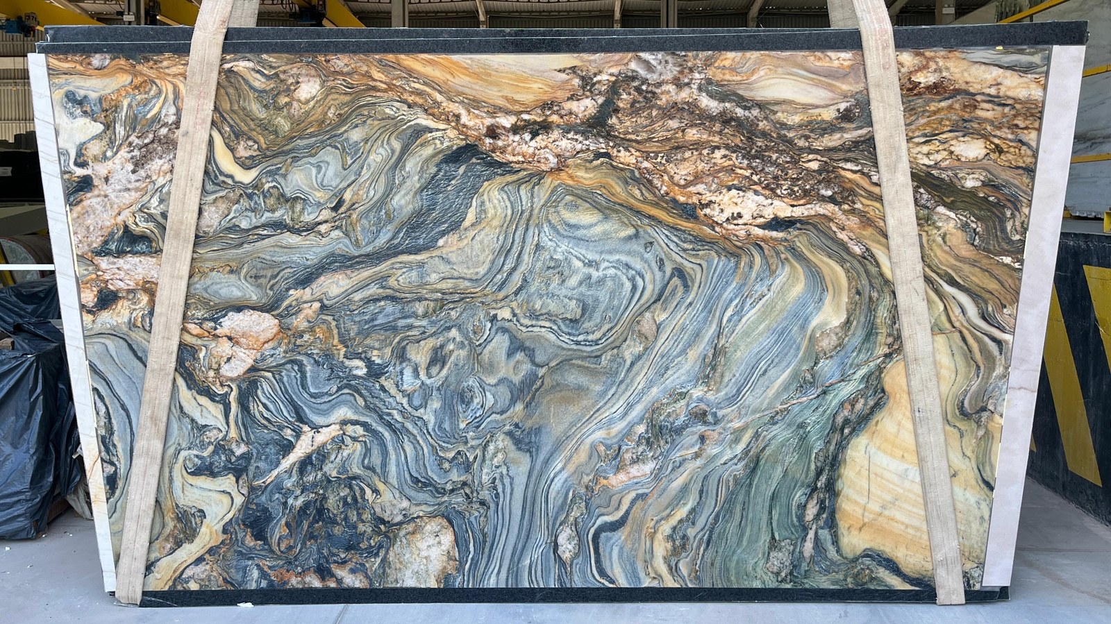 Caravaggio Quartzite
