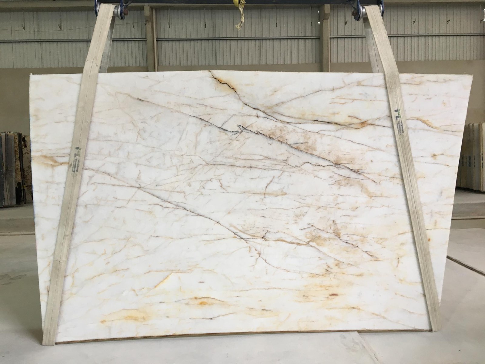 Cristallo Iceberg Quartzite