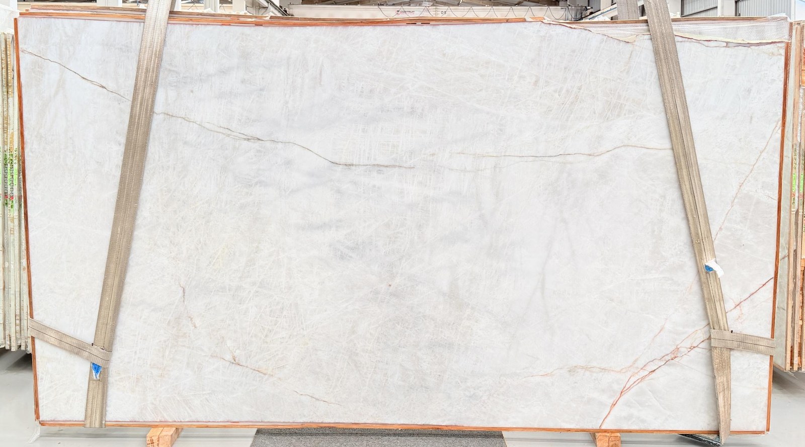 Cristallo Iluminato Quartzite
