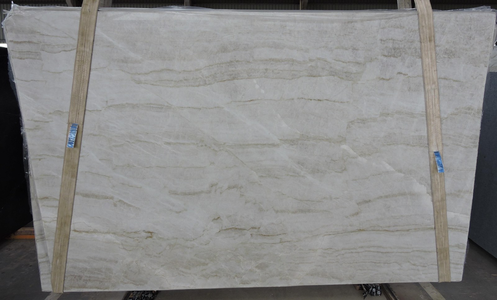 Perla Venata Quartzite
