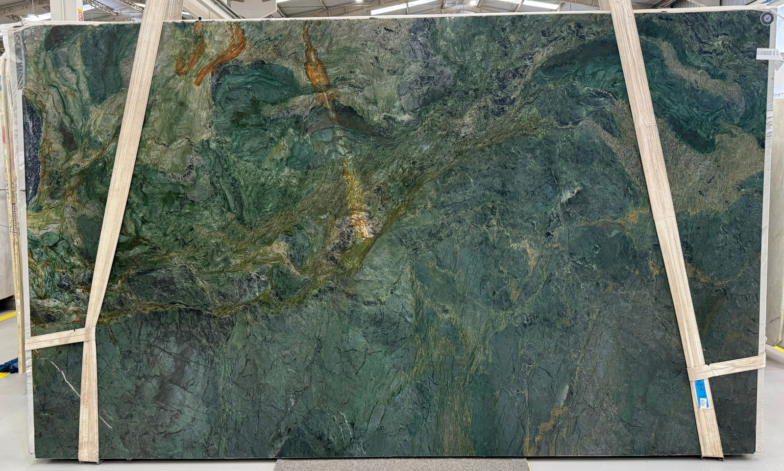 Sombori Brushed Quartzite